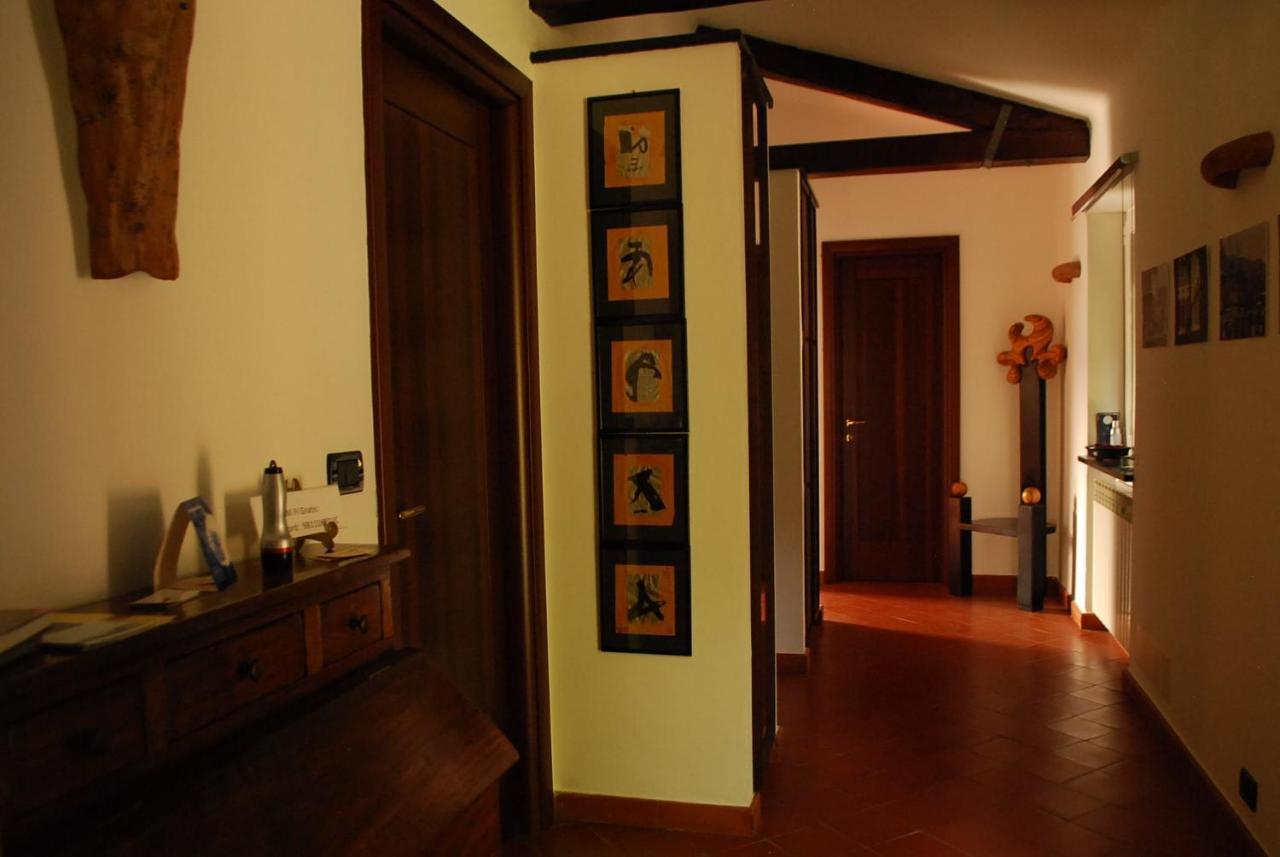 Villa Maia Neirone Buitenkant foto