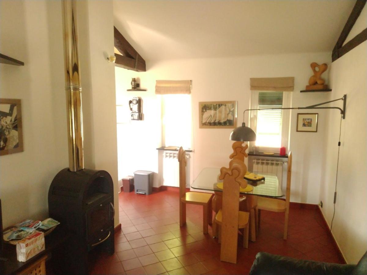 Villa Maia Neirone Buitenkant foto