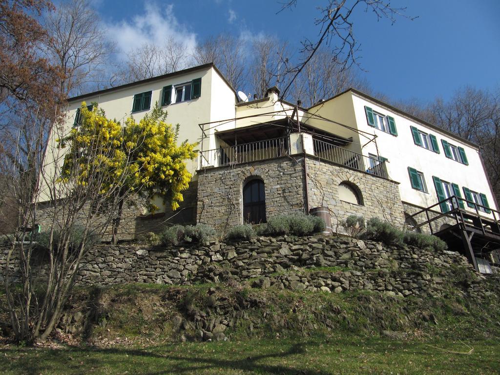 Villa Maia Neirone Buitenkant foto